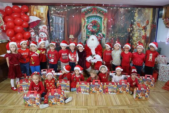 Chełm. Przedszkole nr 15 odwiedził Święty Mikołaj! [GALERIA ZDJĘĆ] 