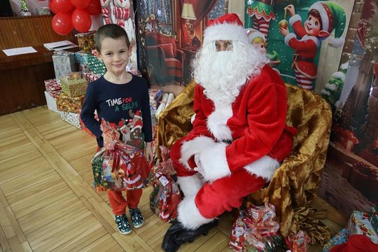Chełm. Przedszkole nr 15 odwiedził Święty Mikołaj! [GALERIA ZDJĘĆ] 