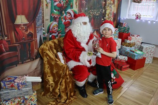 Chełm. Przedszkole nr 15 odwiedził Święty Mikołaj! [GALERIA ZDJĘĆ] 