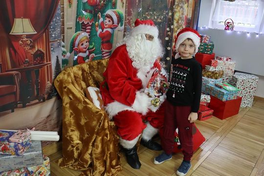 Chełm. Przedszkole nr 15 odwiedził Święty Mikołaj! [GALERIA ZDJĘĆ] 