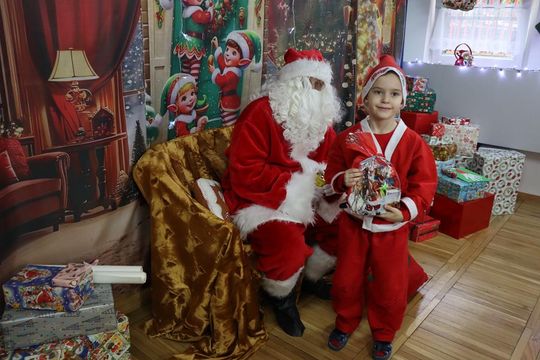 Chełm. Przedszkole nr 15 odwiedził Święty Mikołaj! [GALERIA ZDJĘĆ] 