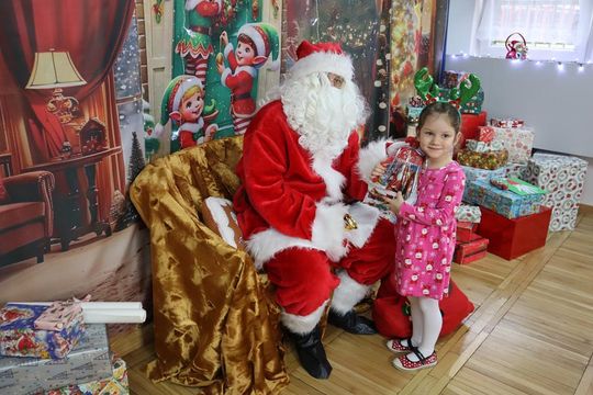 Chełm. Przedszkole nr 15 odwiedził Święty Mikołaj! [GALERIA ZDJĘĆ] 