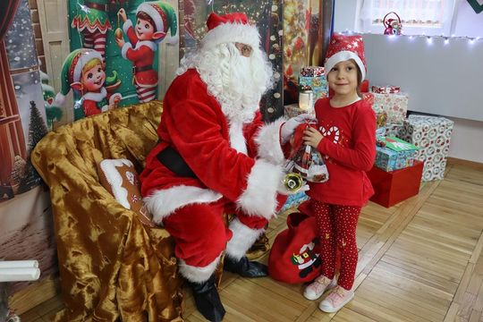 Chełm. Przedszkole nr 15 odwiedził Święty Mikołaj! [GALERIA ZDJĘĆ] 