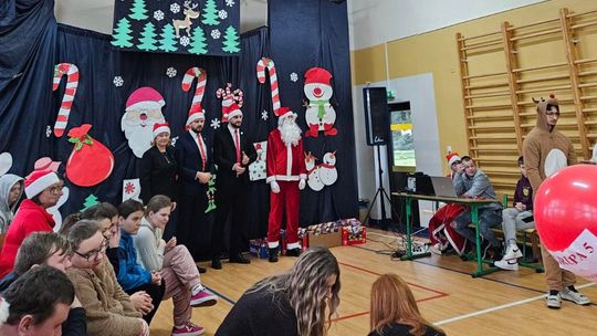 Wizyta Mikołajów w ZWiPPP nr 1 w Chełmie. Prezenty, radość, świąteczny nastrój [GALERIA ZDJĘĆ]