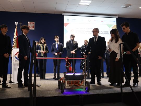 Branżowe Centrum Umiejętności w dzieninie Mechatroniki oficjalnie otwarte! [ZDJĘCIA]