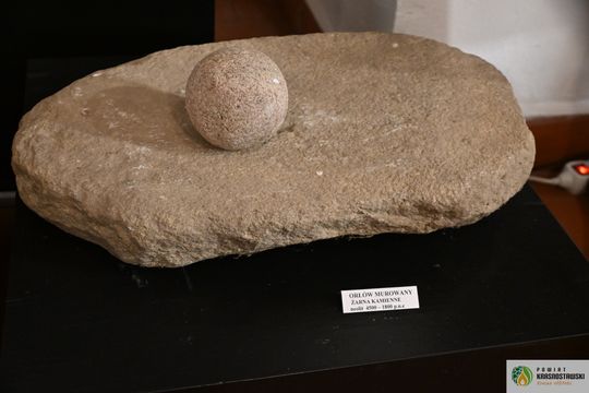 Pow. krasnostawski. Wystawa „Pod warstwą czasu” oficjalnie otwarta [GALERIA ZDJĘĆ]