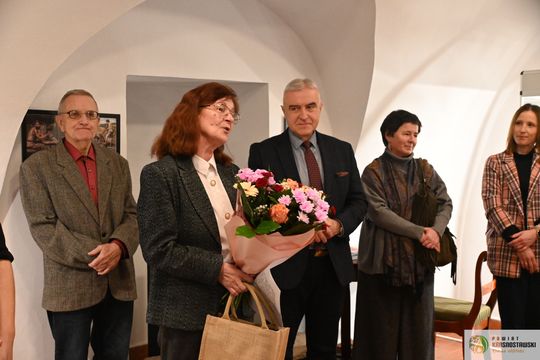 Pow. krasnostawski. Wystawa „Pod warstwą czasu” oficjalnie otwarta [GALERIA ZDJĘĆ]