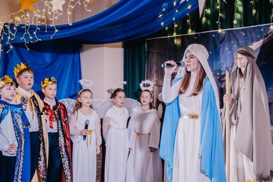 „Cud grudniowej nocy” w Starych Depułtyczach. Młodzi artyści zachwycili! [GALERIA ZDJĘĆ]