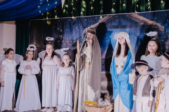 „Cud grudniowej nocy” w Starych Depułtyczach. Młodzi artyści zachwycili! [GALERIA ZDJĘĆ]