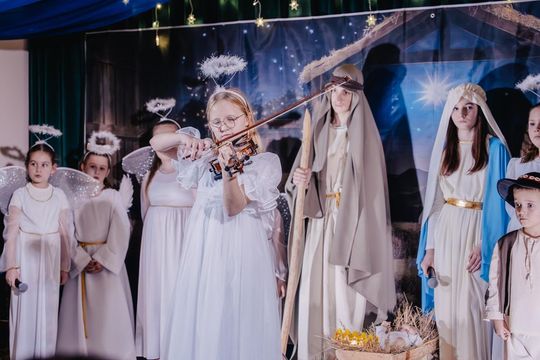 „Cud grudniowej nocy” w Starych Depułtyczach. Młodzi artyści zachwycili! [GALERIA ZDJĘĆ]