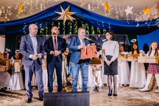 „Cud grudniowej nocy” w Starych Depułtyczach. Młodzi artyści zachwycili! [GALERIA ZDJĘĆ]