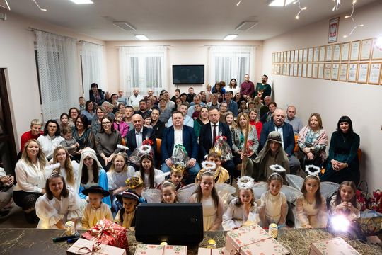 „Cud grudniowej nocy” w Starych Depułtyczach. Młodzi artyści zachwycili! [GALERIA ZDJĘĆ]