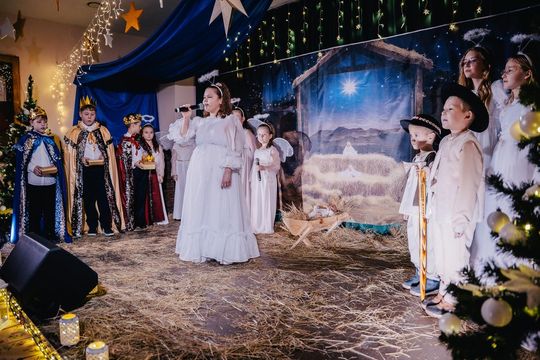 „Cud grudniowej nocy” w Starych Depułtyczach. Młodzi artyści zachwycili! [GALERIA ZDJĘĆ]