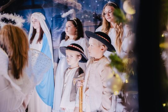 „Cud grudniowej nocy” w Starych Depułtyczach. Młodzi artyści zachwycili! [GALERIA ZDJĘĆ]