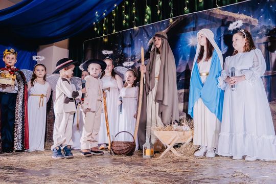 „Cud grudniowej nocy” w Starych Depułtyczach. Młodzi artyści zachwycili! [GALERIA ZDJĘĆ]