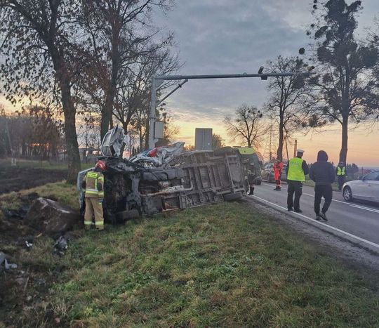 Bmw zajechało drogę karetce na sygnale [ZDJĘCIA]