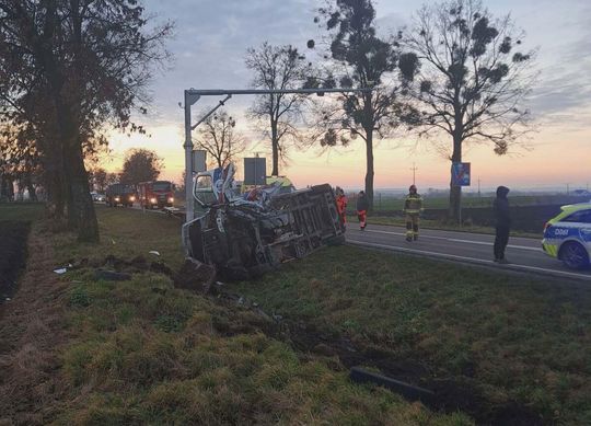 Bmw zajechało drogę karetce na sygnale [ZDJĘCIA]