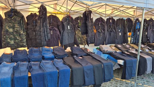 Targowisko Gminne nad Zalewem Żółtańce. Co tu można kupić? [GALERIA ZDJĘĆ]