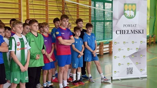 XXI Powiatowy Turniej Piłki Nożnej Uczniów Szkół Podstawowych o Puchar Starosty Chełmskiego [GALERIA ZDJĘĆ]