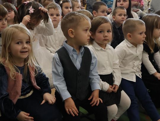 Gm. Sawin. Magiczne jasełka w Szkole Podstawowej w Bukowie Wielkiej [GALERIA ZDJĘĆ]