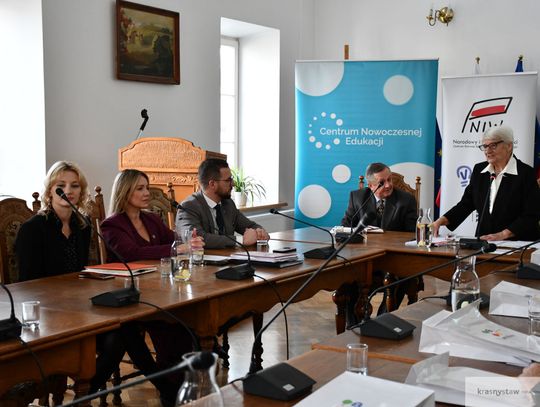 Krasnystaw. XIX Sesja Rady Seniorów Miasta Krasnystaw - podsumowanie działań, wyróżnienie i świąteczne spotkanie [GALERIA ZDJĘĆ]