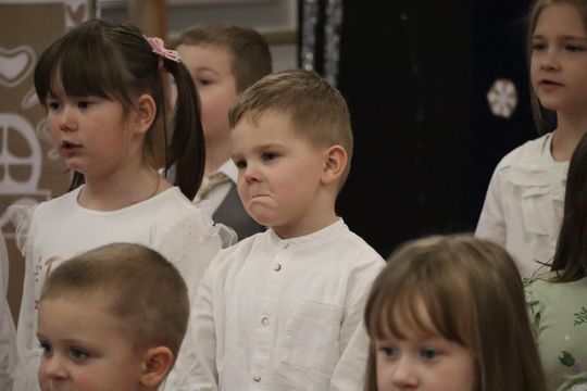 Gm. Sawin. Magiczne jasełka w Szkole Podstawowej w Bukowie Wielkiej [GALERIA ZDJĘĆ]