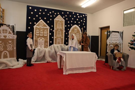 Gm. Sawin. Magiczne jasełka w Szkole Podstawowej w Bukowie Wielkiej [GALERIA ZDJĘĆ]
