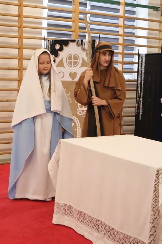 Gm. Sawin. Magiczne jasełka w Szkole Podstawowej w Bukowie Wielkiej [GALERIA ZDJĘĆ]