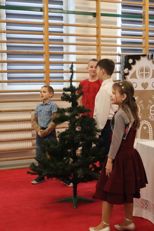 Gm. Sawin. Magiczne jasełka w Szkole Podstawowej w Bukowie Wielkiej [GALERIA ZDJĘĆ]