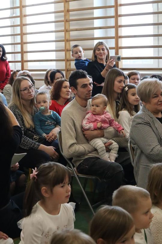 Gm. Sawin. Magiczne jasełka w Szkole Podstawowej w Bukowie Wielkiej [GALERIA ZDJĘĆ]