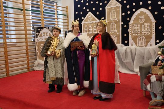 Gm. Sawin. Magiczne jasełka w Szkole Podstawowej w Bukowie Wielkiej [GALERIA ZDJĘĆ]