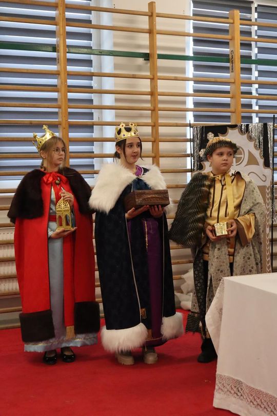 Gm. Sawin. Magiczne jasełka w Szkole Podstawowej w Bukowie Wielkiej [GALERIA ZDJĘĆ]