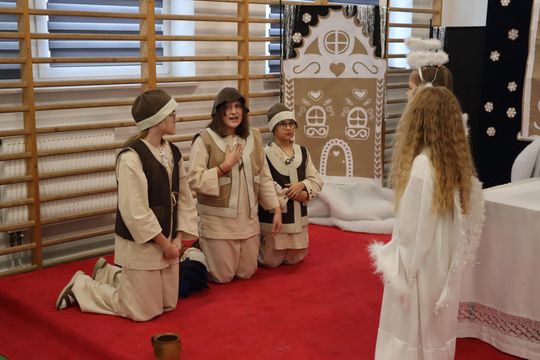 Gm. Sawin. Magiczne jasełka w Szkole Podstawowej w Bukowie Wielkiej [GALERIA ZDJĘĆ]