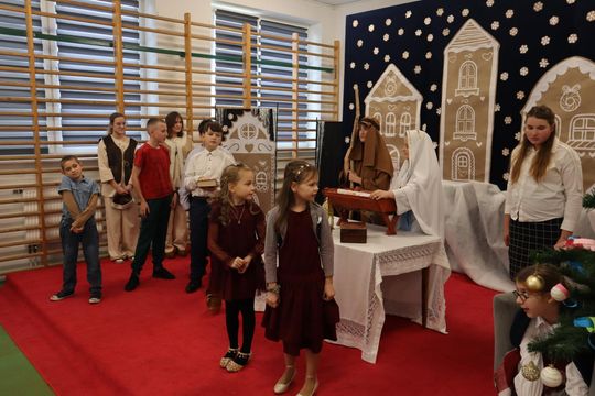 Gm. Sawin. Magiczne jasełka w Szkole Podstawowej w Bukowie Wielkiej [GALERIA ZDJĘĆ]