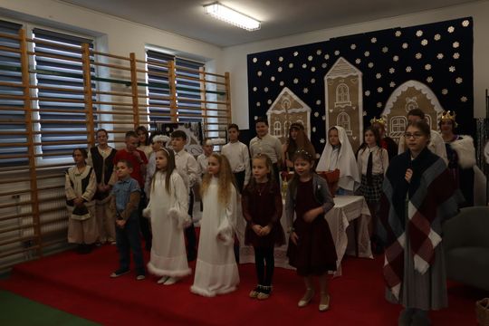 Gm. Sawin. Magiczne jasełka w Szkole Podstawowej w Bukowie Wielkiej [GALERIA ZDJĘĆ]