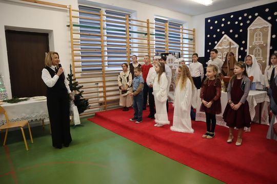 Gm. Sawin. Magiczne jasełka w Szkole Podstawowej w Bukowie Wielkiej [GALERIA ZDJĘĆ]