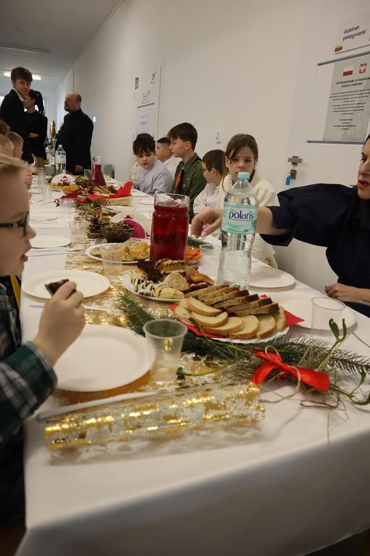 Gm. Sawin. Magiczne jasełka w Szkole Podstawowej w Bukowie Wielkiej [GALERIA ZDJĘĆ]