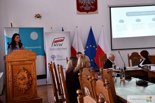 Krasnystaw. XIX Sesja Rady Seniorów Miasta Krasnystaw - podsumowanie działań, wyróżnienie i świąteczne spotkanie [GALERIA ZDJĘĆ]