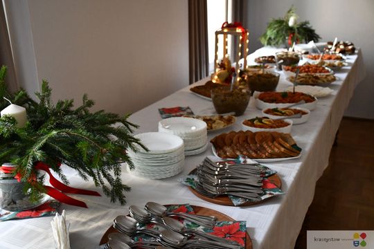 Krasnystaw. XIX Sesja Rady Seniorów Miasta Krasnystaw - podsumowanie działań, wyróżnienie i świąteczne spotkanie [GALERIA ZDJĘĆ]