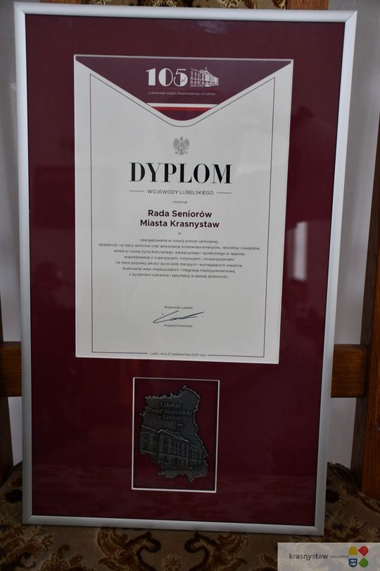 Krasnystaw. XIX Sesja Rady Seniorów Miasta Krasnystaw - podsumowanie działań, wyróżnienie i świąteczne spotkanie [GALERIA ZDJĘĆ]