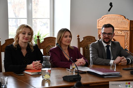 Krasnystaw. XIX Sesja Rady Seniorów Miasta Krasnystaw - podsumowanie działań, wyróżnienie i świąteczne spotkanie [GALERIA ZDJĘĆ]