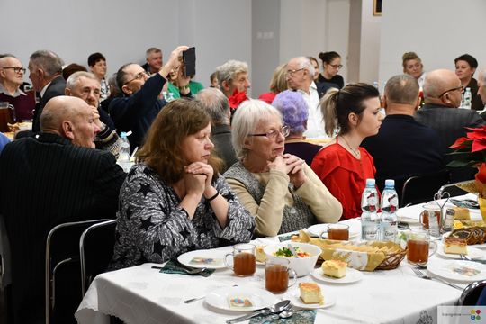 Uroczyste spotkanie wigilijne w Dziennym Domu Pomocy Społecznej w Krasnymstawie [GALERIA ZDJĘĆ] 