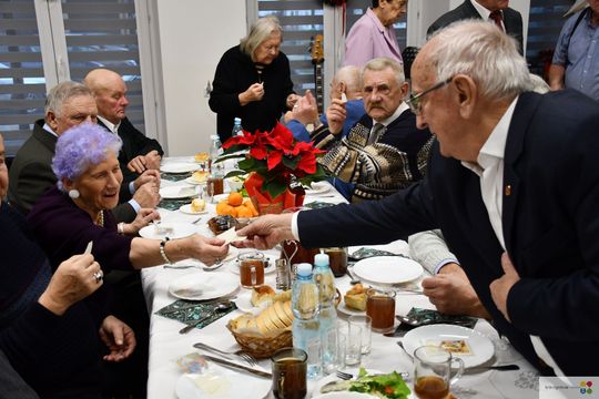 Uroczyste spotkanie wigilijne w Dziennym Domu Pomocy Społecznej w Krasnymstawie [GALERIA ZDJĘĆ] 
