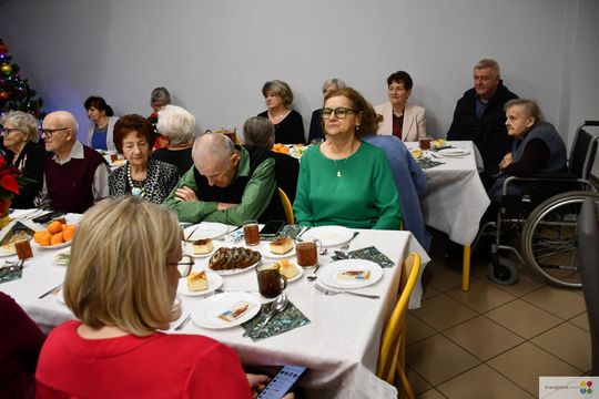 Uroczyste spotkanie wigilijne w Dziennym Domu Pomocy Społecznej w Krasnymstawie [GALERIA ZDJĘĆ] 
