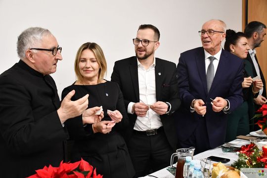 Uroczyste spotkanie wigilijne w Dziennym Domu Pomocy Społecznej w Krasnymstawie [GALERIA ZDJĘĆ] 