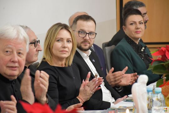 Uroczyste spotkanie wigilijne w Dziennym Domu Pomocy Społecznej w Krasnymstawie [GALERIA ZDJĘĆ] 
