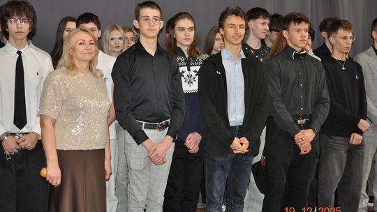 Spotkania wigilijne w I Liceum Ogólnokształcącym w Chełmie [GALERIA ZDJĘĆ]