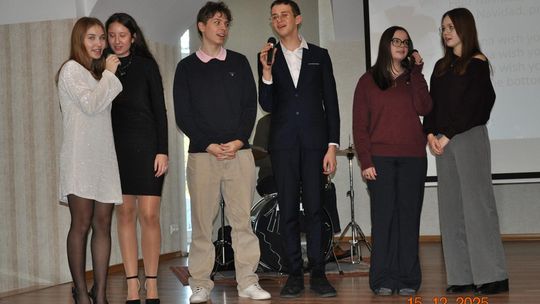 Spotkania wigilijne w I Liceum Ogólnokształcącym w Chełmie [GALERIA ZDJĘĆ]