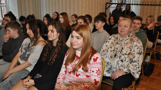 Spotkania wigilijne w I Liceum Ogólnokształcącym w Chełmie [GALERIA ZDJĘĆ]