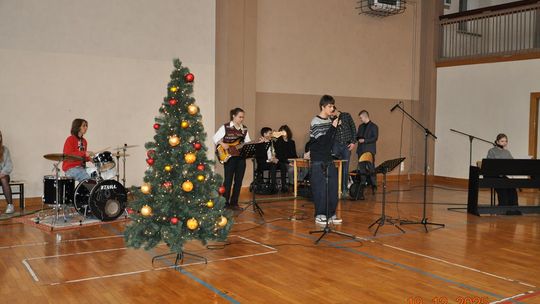 Spotkania wigilijne w I Liceum Ogólnokształcącym w Chełmie [GALERIA ZDJĘĆ]